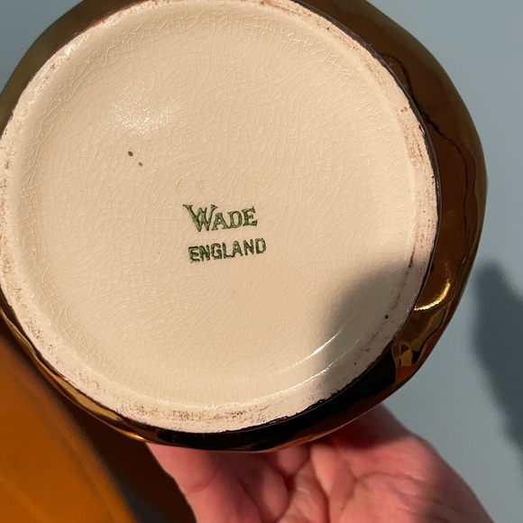 Elegant Gold English Pitcher by Wade - Picture 3 of 4